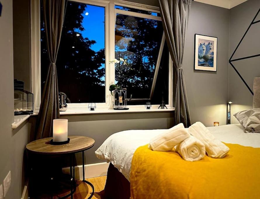 Stunning Luxury Croydon Gatwick Airport Close Apartment