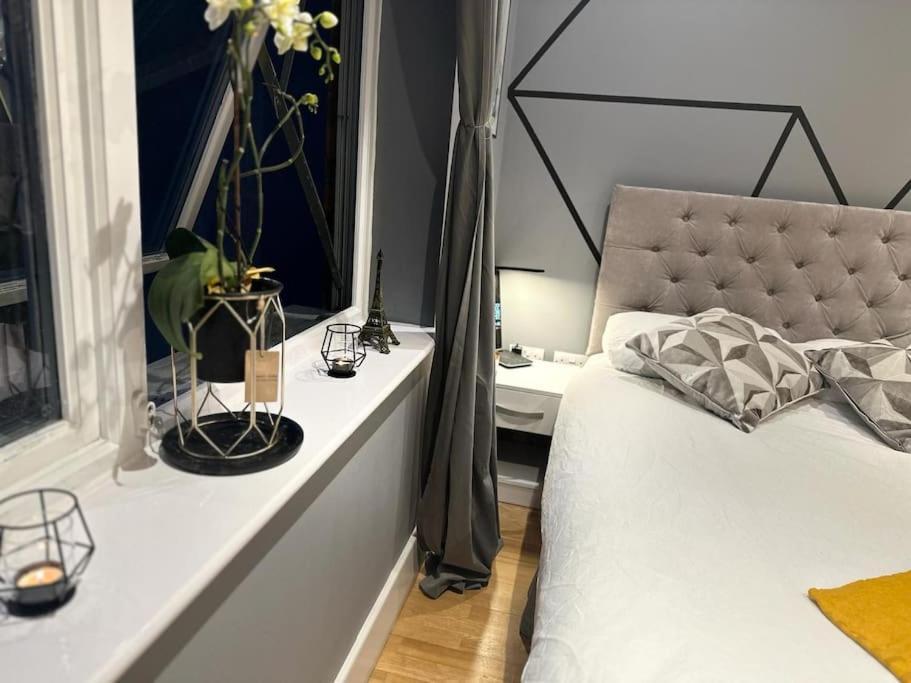 Stunning Luxury Croydon Gatwick Airport Close * Purley