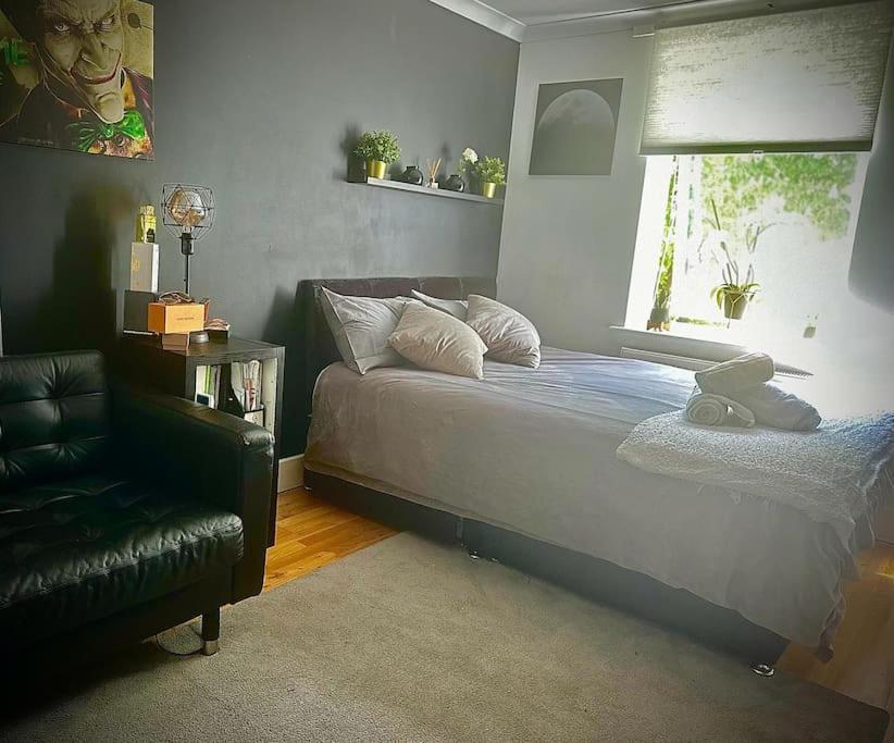 Apartment Stunning Luxury Croydon Gatwick Airport Close