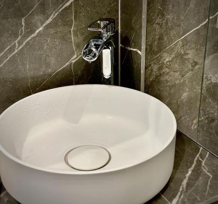 Apartment Stunning Luxury Croydon Gatwick Airport Close Purley