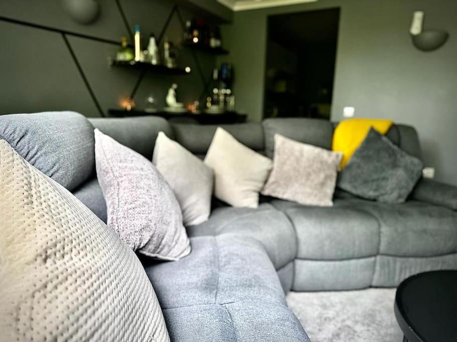 Stunning Luxury Croydon Gatwick Airport Close Apartment